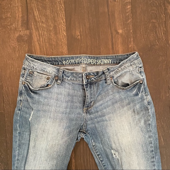 Bullhead Hermosa Super Skinny Jeans - Picture 3 of 8